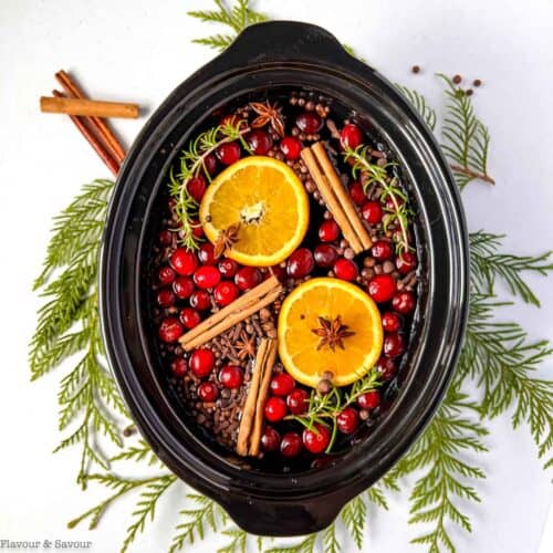 Christmas Stovetop Potpourri – Holiday Simmering Potpourri Recipe