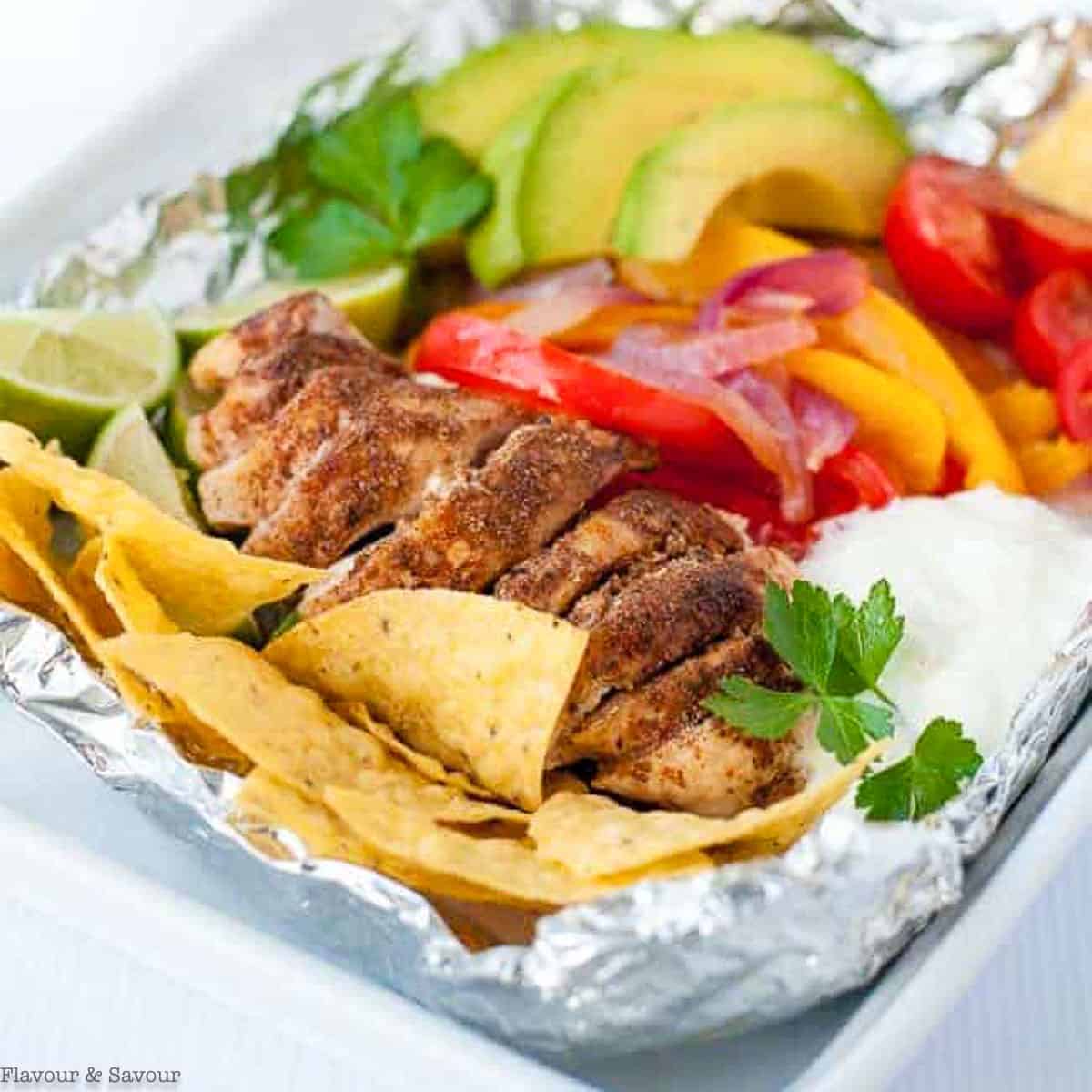 Easy Chicken Fajitas In Foil Packets - Flavour And Savour