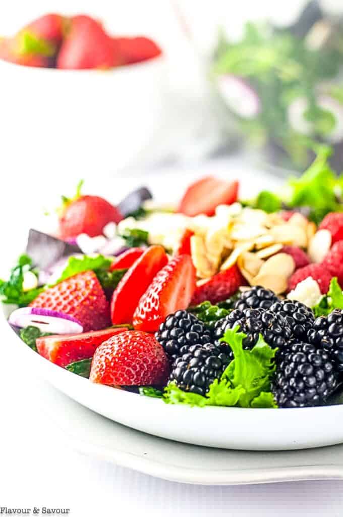 Mixed Green Salad With Berries - Flavour And Savour