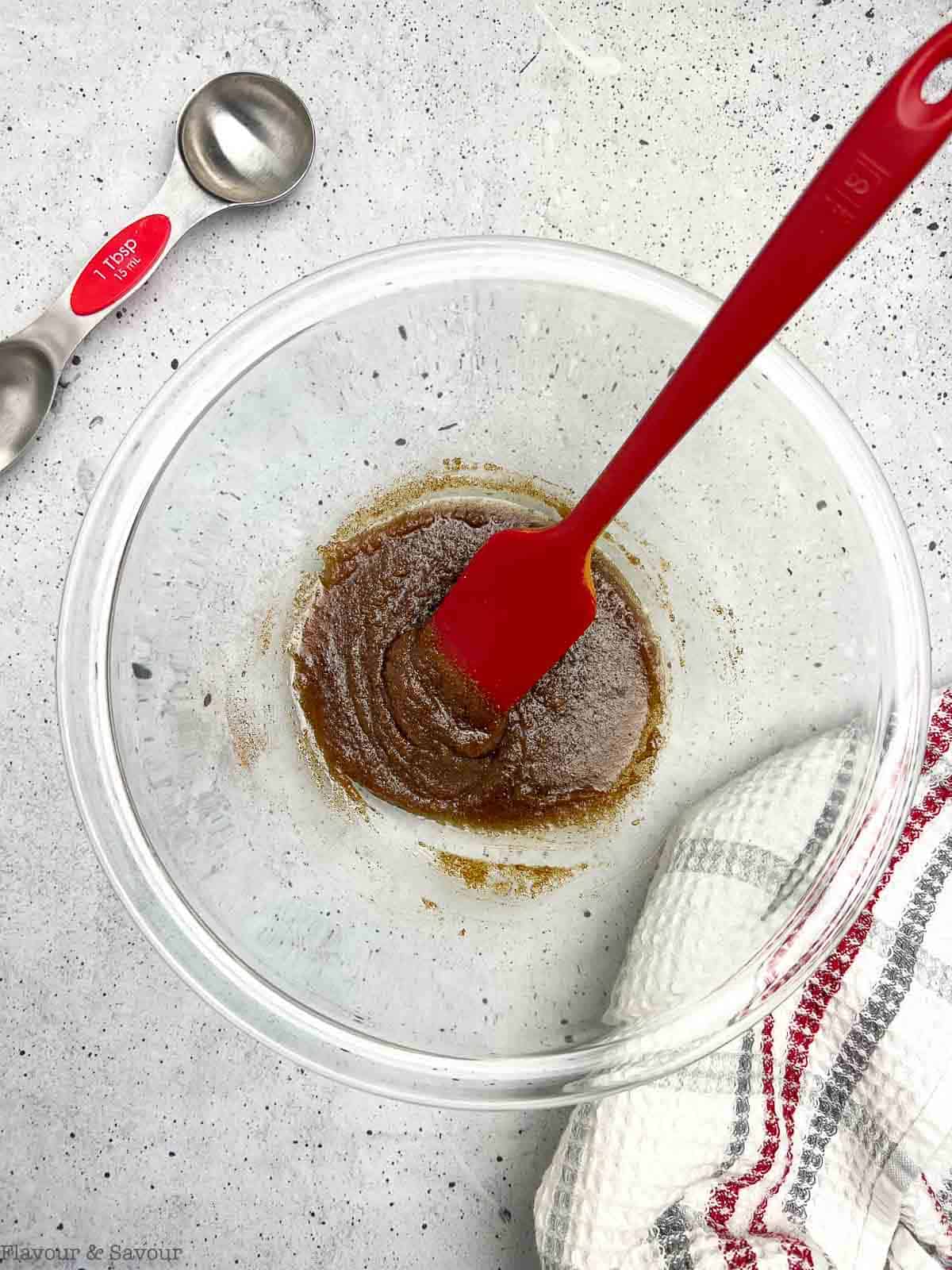 https://www.flavourandsavour.com/wp-content/uploads/2022/12/glaze-for-pretzel-nut-snack-mix.jpg