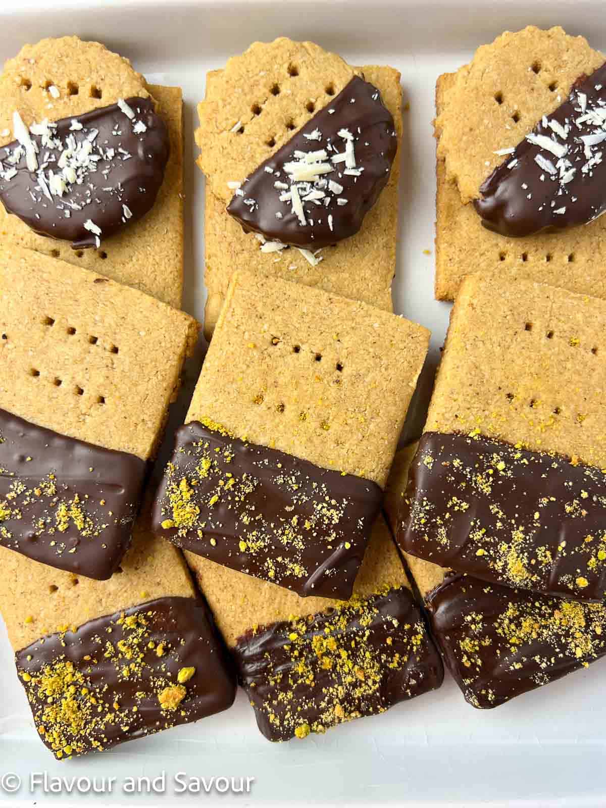 https://www.flavourandsavour.com/wp-content/uploads/2023/11/espresso-almond-flour-shortbread-chocolate.jpg